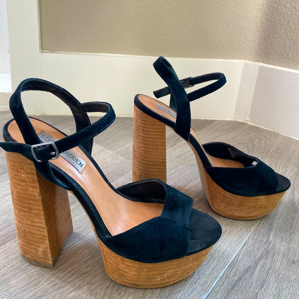 Chunky heel sandals